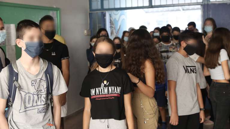 ΟΛΜΕ: Τα σχολεία να ανοίξουν τον Ιανουάριο μετά από τεστ - Έχουμε 5.000 κρούσματα σε μαθητές