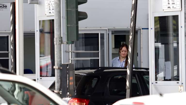 ΑΑΔΕ: Τέλος οι εκτυπωμένες αποδείξεις στα διόδια - Για μείωση χαρτιού και επιτάχυνση της διέλευσης