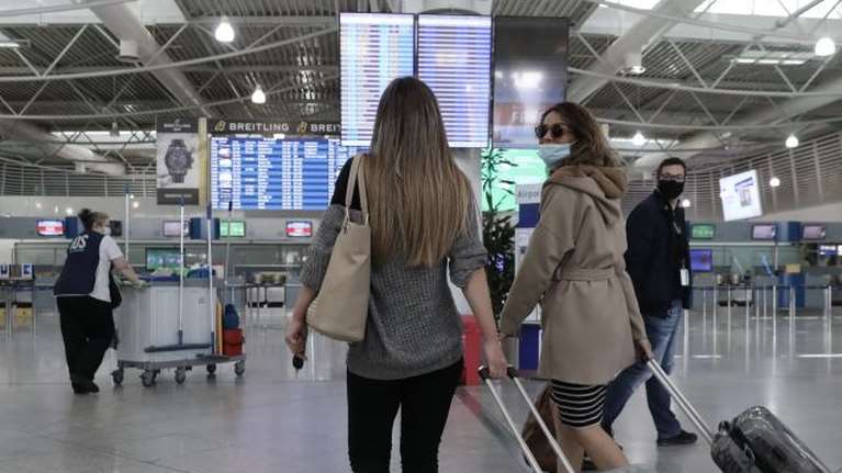 Στέιτ Ντιπάρτμεντ: Ταξιδιωτική οδηγία για 131 χώρες λόγω έξαρσης κορονοϊού - Μεταξύ τους και η Ελλάδα