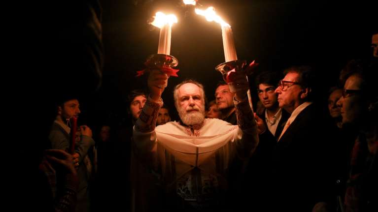 Λυκαβηττός: Κλειστές οι θύρες των Αγίων Ισιδώρων - Πού βρίσκεται ο πατέρας Δημήτριος [Βίντεο]