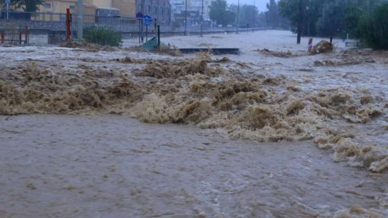 Κακοκαιρία Daniel - Μαγνησία: Εκκενώνεται το Κέντρο Υγείας Αργαλαστής