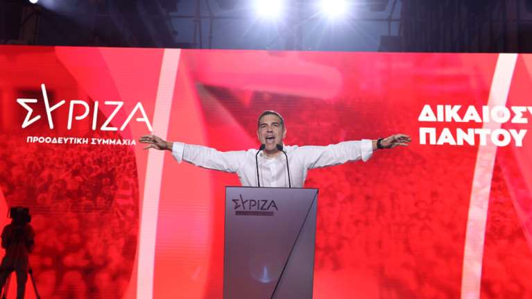 Τσίπρας στο Σύνταγμα: &quot;Θα υπάρξει δικαιοσύνη και λογοδοσία των υπευθύνων του παρακράτους&quot;