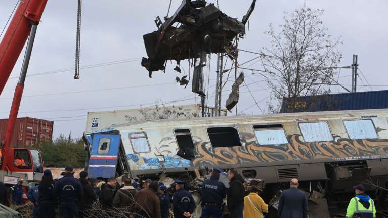 Ανατριχιαστική μαρτυρία - Φοιτήτρια σώθηκε τελευταία στιγμή, επειδή άλλαξε βαγόνι λόγω κόσμου [βίντεο]