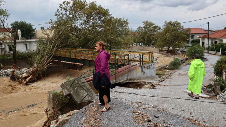 Βόλος: Για δέκατη ημέρα χωρίς πόσιμο νερό - Ανησυχία για τη λίμνη Κάρλα, ανεβαίνει συνεχώς η στάθμη του νερού