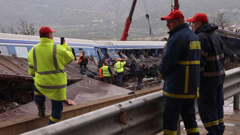 Τραγωδία στα Τέμπη: Απολογούνται στον εφέτη ανακριτή οι δύο σταθμάρχες της Λάρισας - Τι θα υποστηρίξουν