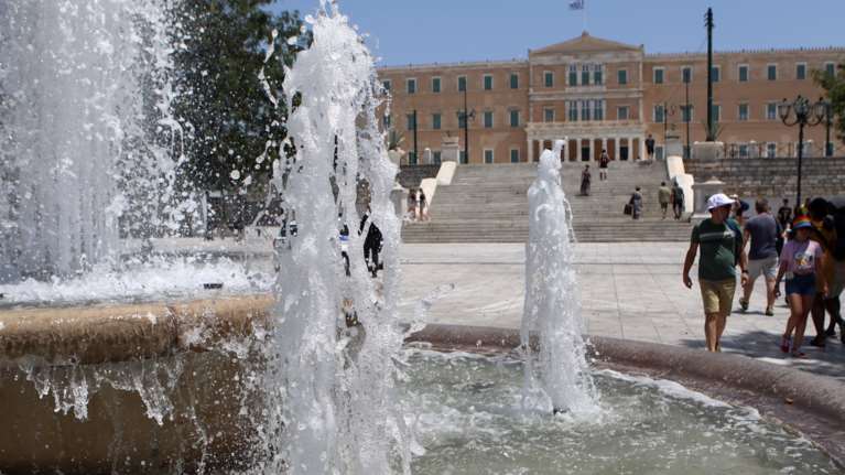 Νέο έκτακτο δελτίο για τον καύσωνα: Εως και 46 βαθμούς ο υδράργυρος - Νέα θερμική έξαρση από την Τρίτη