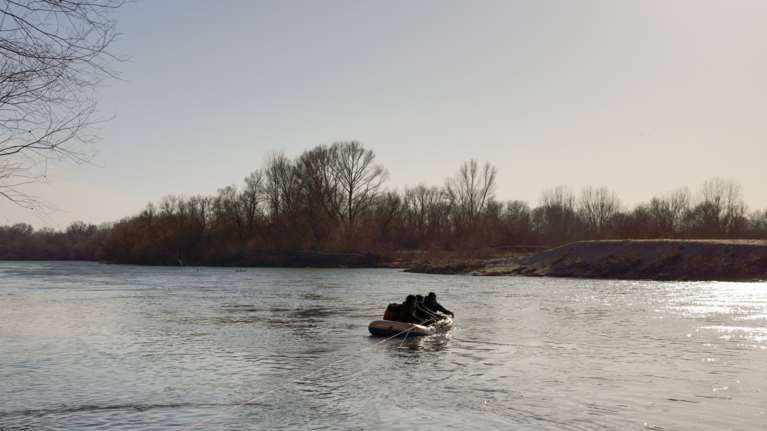 Συναγερμός στον Έβρο: Άφαντοι οι 400 παράτυποι μετανάστες σε ελληνική νησίδα - Συνεχίζονται οι έρευνες