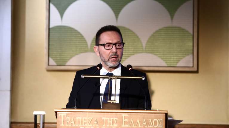 Στουρνάρας: Η επενδυτική βαθμίδα σηματοδοτεί την επιστροφή στην κανονικότητα