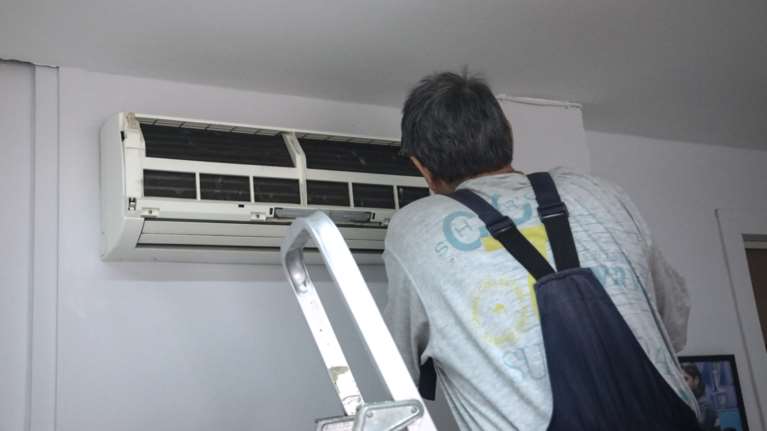 &quot;Αλλάζω συσκευή&quot;: Έως 710 ευρώ η επιδότηση με κουπόνια - Βήμα βήμα η διαδικασία