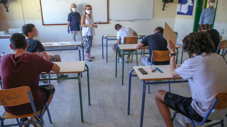 Πανελλήνιες 2021: Ανακοινώθηκε το πρόγραμμα των εξετάσεων σε ΓΕΛ και ΕΠΑΛ [Πίνακες]