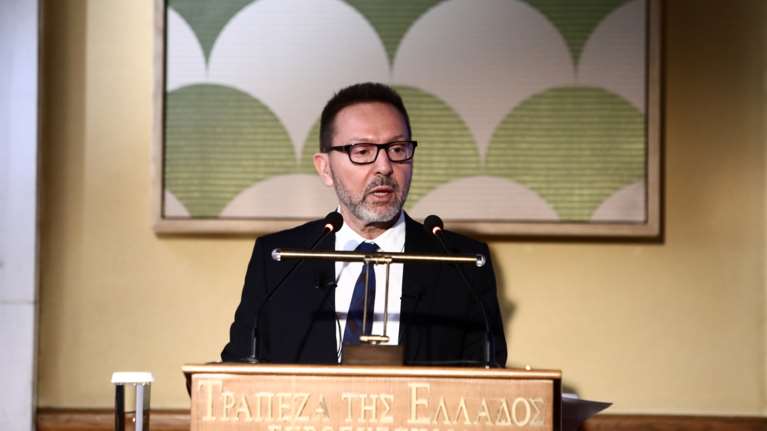 Προειδοποίηση Στουρνάρα: Αδιανόητο κάποιο από τα τρία κόμματα να θέσει σε κίνδυνο την πορεία προς την κανονικότητα