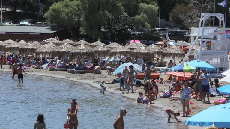 Έρχεται μίνι καύσωνας - Πού θα ξεπεράσει τους 35 βαθμούς ο υδράργυρος