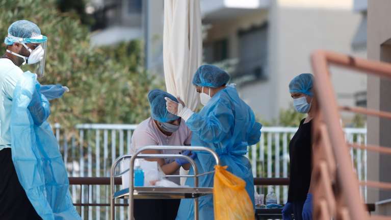 Κορονοϊός: 183 νέα κρούσματα στη χώρα - 36 ασθενείς σε ΜΕΘ