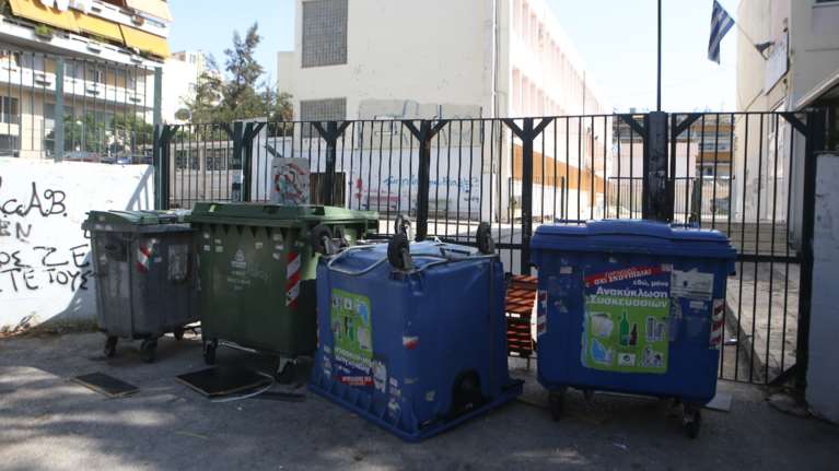 Σοκ στο Σουφλί: Μαθητής που συμμετείχε σε κατάληψη σχολείου, έπεσε από την στέγη