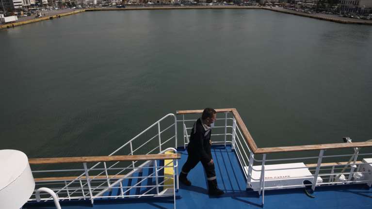 Σάμος: Δεν έβαλαν στο πλοίο της γραμμής αυτοκίνητο επειδή είναι... ηλεκτρικό- Είχε βγάλει κανονικά εισιτήριο