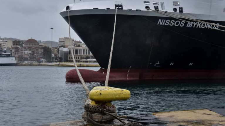 Απαγορευτικό απόπλου σε Ραφήνα και Λαύριο - Κανονικά θα αναχωρήσουν τα πλοία για Κρήτη