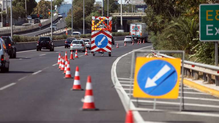 Κυκλοφοριακές ρυθμίσεις στην Αθηνών-Λαμίας στο ύψος της Κηφισιάς - Πόσο θα διαρκέσουν