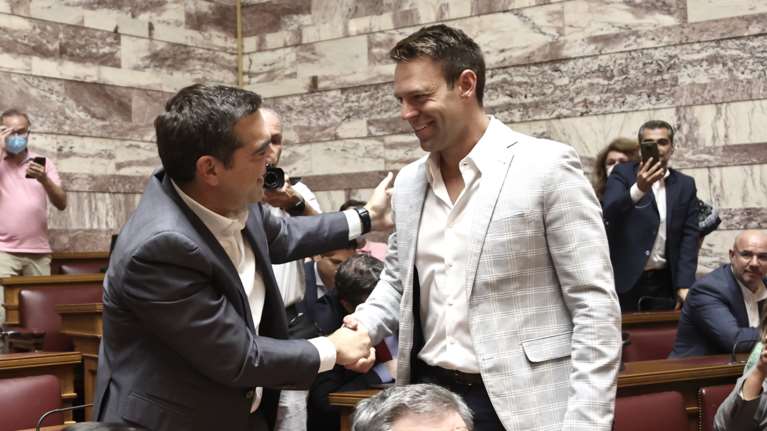 Ο ΣΥΡΙΖΑ διαλύεται και ο Αλέξης Τσίπρας είναι "εξαφανισμένος"- Πώς εξηγείται η (περίεργη) σιωπή του πρώην προέδρου