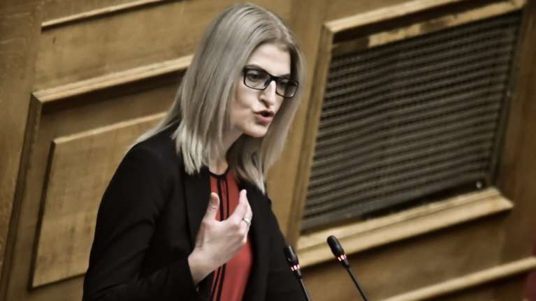 Καρφιά Αυγέρη σε Φίλη για απουσία &quot;κομματικής ωριμότητας&quot; - &quot;Ο Κατρούγκαλος να πει αν ήταν λάθος η δήλωσή του&quot;