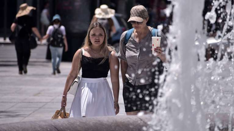 Καύσωνας Κλέων: Η Ματίνα Παγώνη λέει τι να προσέξουμε στις ακραίες θερμοκρασίες - Ποιοι να μείνουν σπίτι [βίντεο]