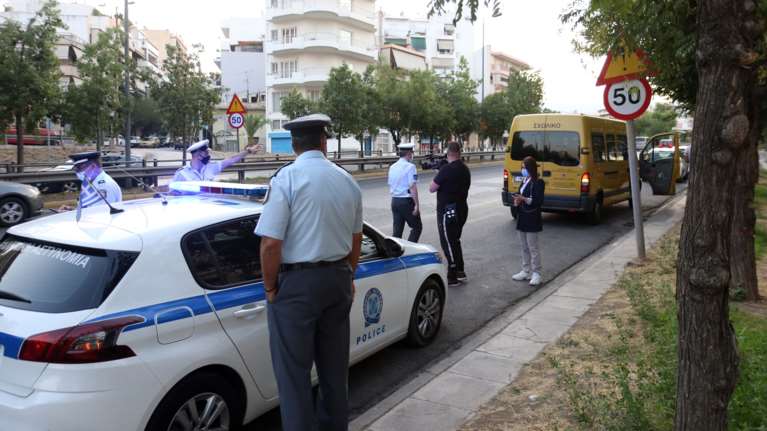 &quot;Περιμέναμε το παιδί μας και δεν ερχόταν&quot; λέει Ο πατέρας του 6χρονου που το ξέχασαν σε σχολικό