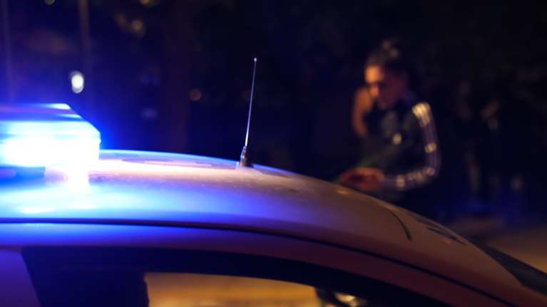 Εφιάλτης στην Πάτρα: Την κρατούσε αιχμάλωτη ο σύντροφός της για 5 μήνες - Την χτυπούσε και προσπάθησε να τη βιάσει