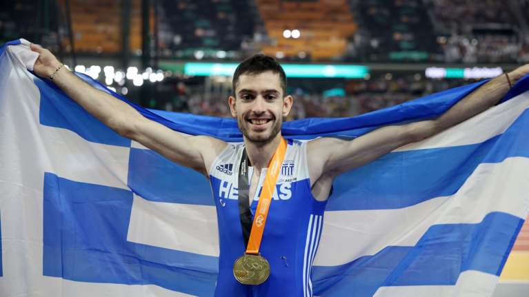 Μίλτος Τεντόγλου: Προτιμώ το πρωινό ξύπνημα από την γκρίνια της κοπέλας μου