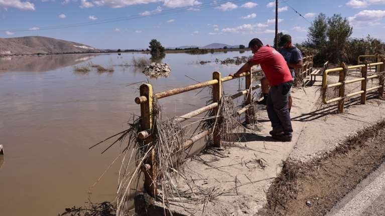 Η αλήθεια για το φράγμα που &quot;ξηλώθηκε&quot; και τα αναχώματα που έσπασαν στην Καρδίτσα - Γιατί ζητάνε παραίτηση Αγοραστού