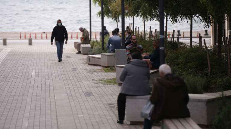 Κορονοϊός: 537 νέα κρούσματα στην Αττική και 447 στη Θεσσαλονίκη – Τρίτη η Λάρισα με 226 μολύνσεις