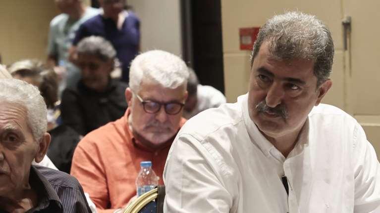 Ξέφυγε τελείως ο Παύλος Πολάκης: &quot;Έφη Αχτσιόγλου, έχεις κατέβει όλη τη σκάλα&quot;