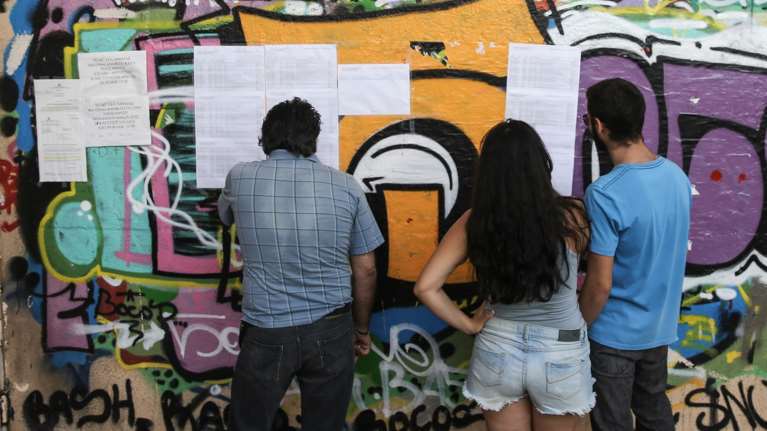 Βάσεις 2025: Οι σχολές με την πιο εντυπωσιακή άνοδο και τη μεγαλύτερη πτώση - Ποια έχει 20.380 μόρια