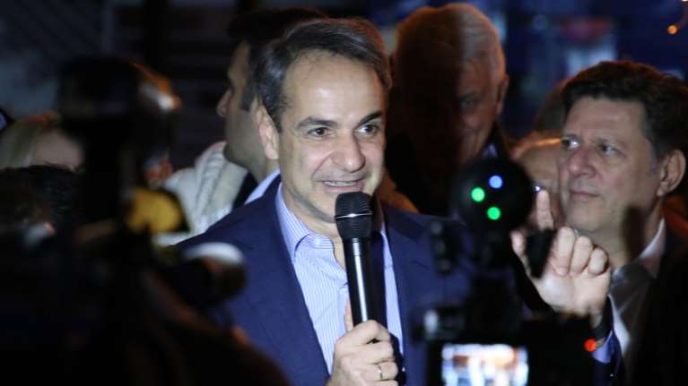 Μητσοτάκης στο Περιστέρι: Δεν θα αργήσουν και πολύ να γίνουν οι εκλογές [Εικόνες]