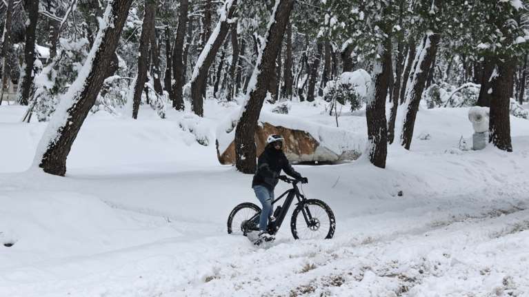 Τσικνοπέμπτη όπως το 2004, βλέπει ο Κλέαρχος Μαρουσάκης - Χιόνια σε χαμηλό υψόμετρο και τσουχτερό κρύο