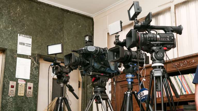 Αρθρο New York Times για τα ΜΜΕ στην Ελλάδα: Πόσο ελεύθερος είναι ο Τύπος στη γενέτειρα της Δημοκρατίας;