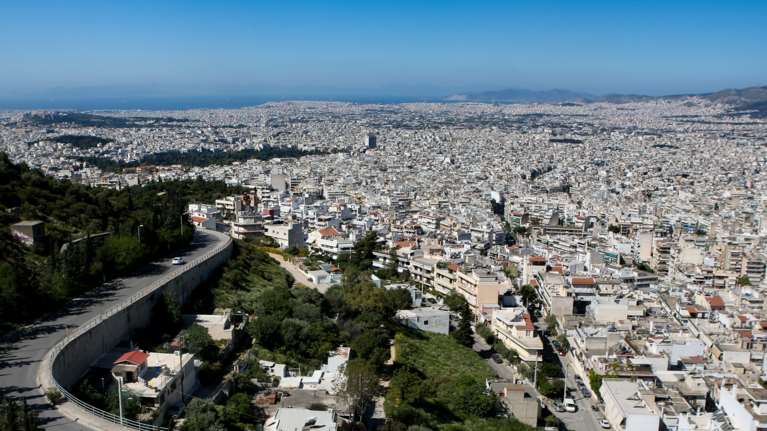 Πρώτη κατοικία: "Παγώνουν" οι πλειστηριασμοί ως τις 13 Μαΐου 2021 - Ποιους αφορά, αναλυτικά παραδείγματα