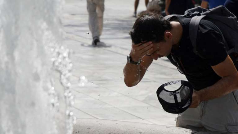 Καιρός: Μίνι καύσωνας και αφρικανική σκόνη – Οι 10 περιοχές που θα &quot;χτυπήσουν&quot; 40αρια