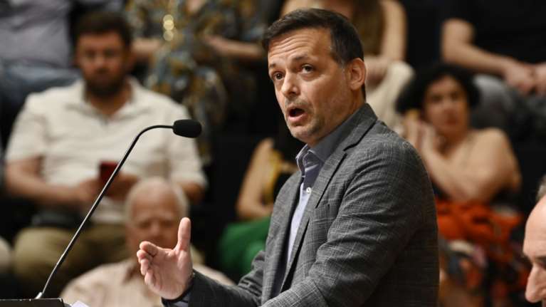 Ο Δούκας βγαίνει μπροστά και απαντά στον Ανδρουλάκη: Θέλω το ΠΑΣΟΚ να κερδίσει το στοίχημα τώρα και θα κάνω ό,τι μπορώ