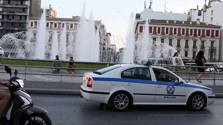 Σκηνές φρίκης στην Ομόνοια: Προσπάθησε να τη βιάσει και να την πετάξει από μπαλκόνι ξενοδοχείου