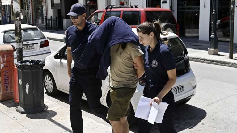 Φωτιά στο Φενεό Κορινθίας: Δίωξη για κακούργημα για τους δυο συλληφθέντες