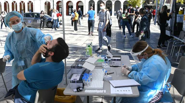 Κορονοϊός - &quot;Κλείδωσαν&quot; 5 νέα μέτρα: Στις 21:30 θα κλείνει η εστίαση - Το απόγευμα διάγγελμα Μητσοτάκη