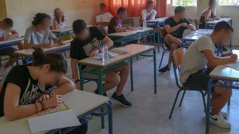 Πανελλήνιες 2022: Με αυτά τα μέτρα θα γίνουν οι εξετάσεις - Μάσκες αλλά όχι τεστ