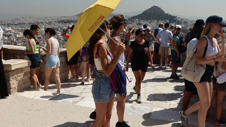 Απανωτά κύματα καύσωνα στη χώρα μέχρι το τέλος Ιουλίου - Μέχρι και τους 46 βαθμούς η θερμοκρασία