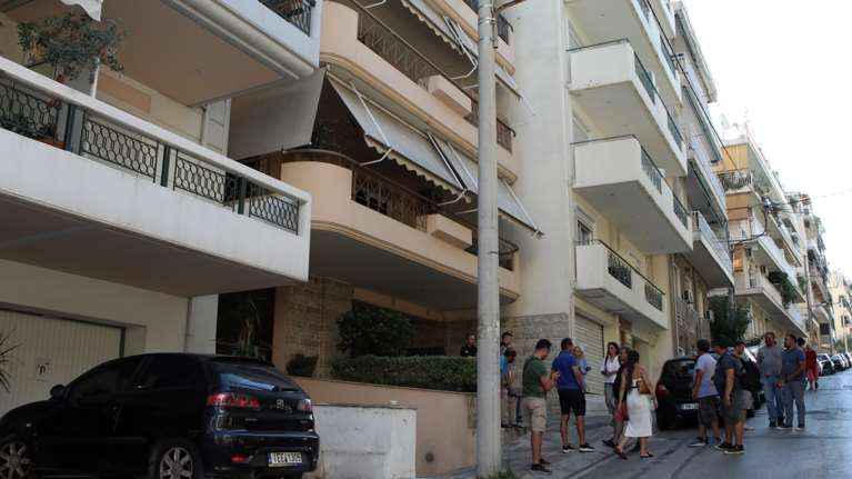 Νεκροί ηλικιωμένοι στην Κυψέλη: Παθολογικά τα αίτια του θανάτου τους, σύμφωνα με τον ιατροδικαστή