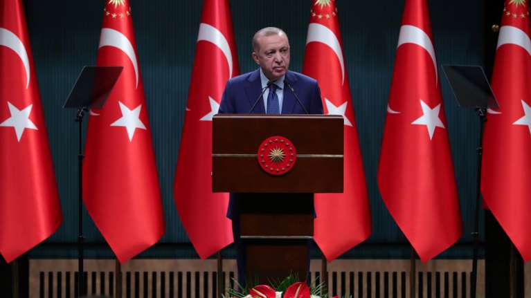 Οργή Ερντογάν για τους απόστρατους ναυάρχους: Με την επιστολή τους υπονοούν &quot;πολιτικό πραξικόπημα&quot;