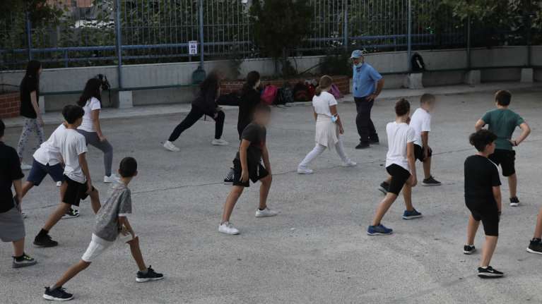 Ανοιγμα στις 10 Μαΐου για τα Δημοτικά και τα Γυμνάσια - Κανονικά οι εξετάσεις ξένων γλωσσών - Πώς θα γίνουν