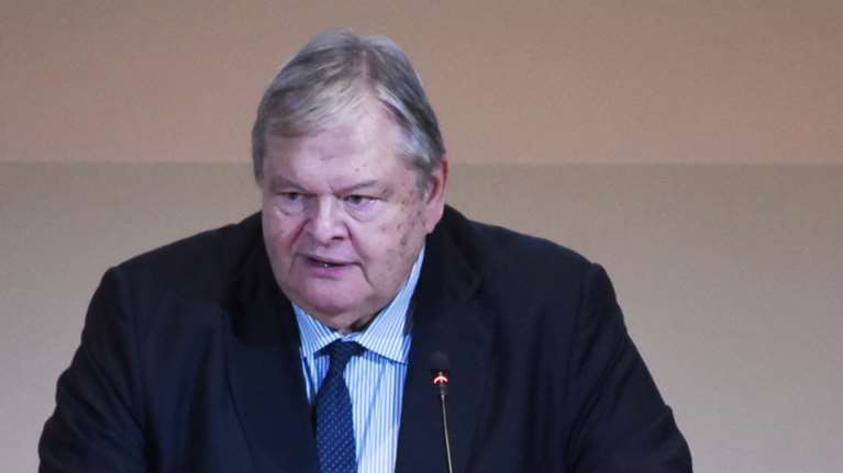 Ο Βενιζέλος κατακεραυνώνει την κυβέρνηση για θεσμικό κατήφορο στη Βουλή, μετά τους χειρισμούς για το σκάνδαλο ΟΠΕΚΕΠΕ