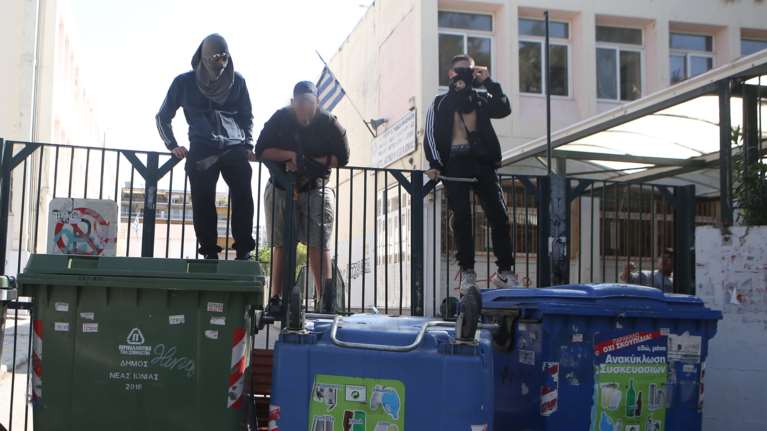 Μπαράζ καταλήψεων στα σχολεία: Όχι στις μάσκες και μείωση αριθμού μαθητών στην τάξη