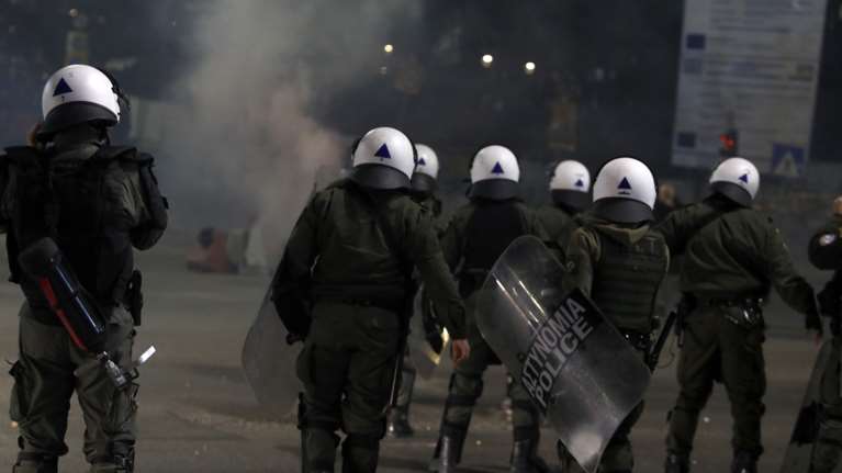 Τέλος η κατάληψη στη Νομική Σχολή του ΑΠΘ μετά από επέμβαση των ΜΑΤ - Κανονικά θα διεξαχθούν οι εξετάσεις [βίντεο]