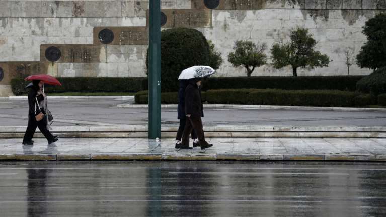 Η ΕΜΥ επικαιροποίησε το έκτακτο δελτίο καιρού: Ως το πρωί του Σαββάτου τα ακραία φαινόμενα - Χάρτες με τις περιοχές