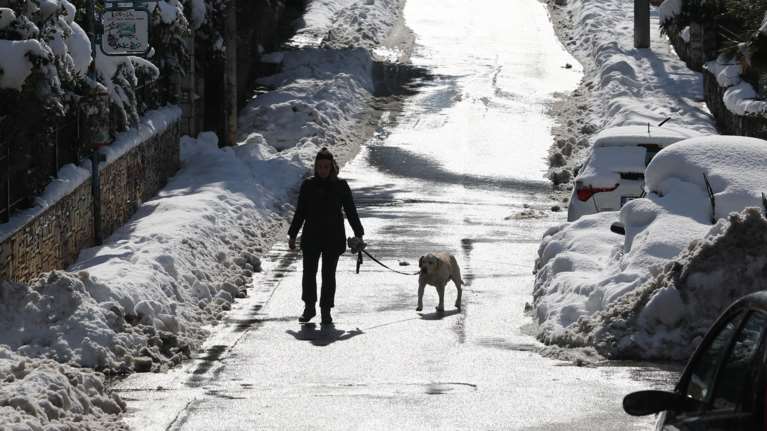Επιστρέφει η κακοκαιρία: Χιόνια και βουτιά της θερμοκρασίας από την Κυριακή - Τι θα γίνει στην Αττική